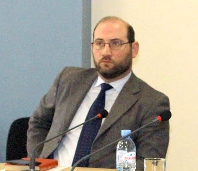 კონსტანტინე ვეკუა